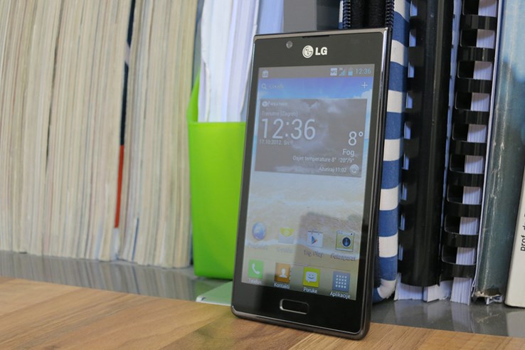 LG Optimus L7 (6).jpg